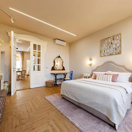 River View- Tiffany *