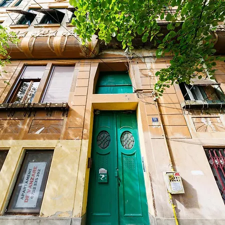 River View- Tiffany ティミショアラ