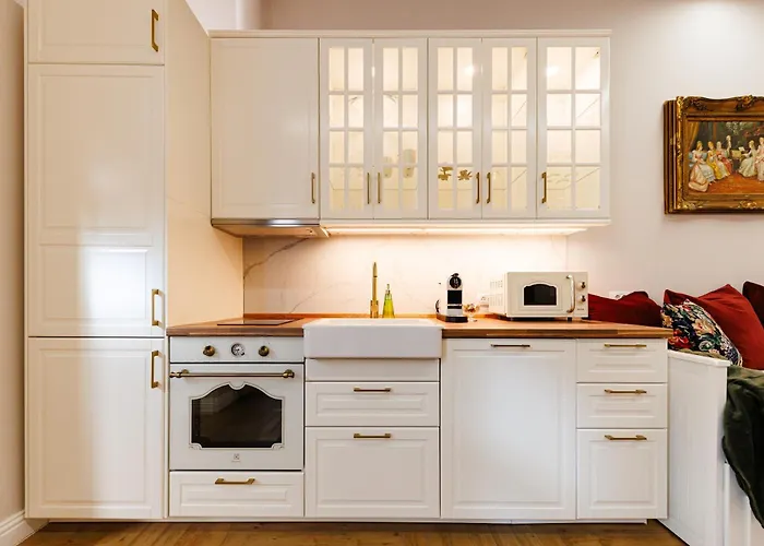 River View- Tiffany ティミショアラ