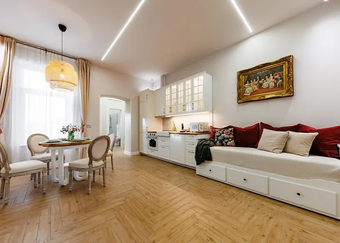 River View- Tiffany アパート