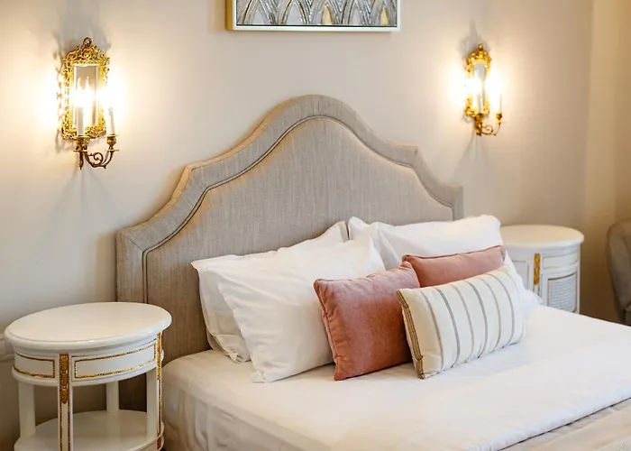 River View- Tiffany ティミショアラ