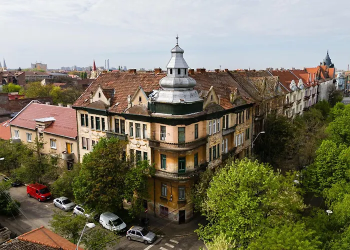 River View- Tiffany *