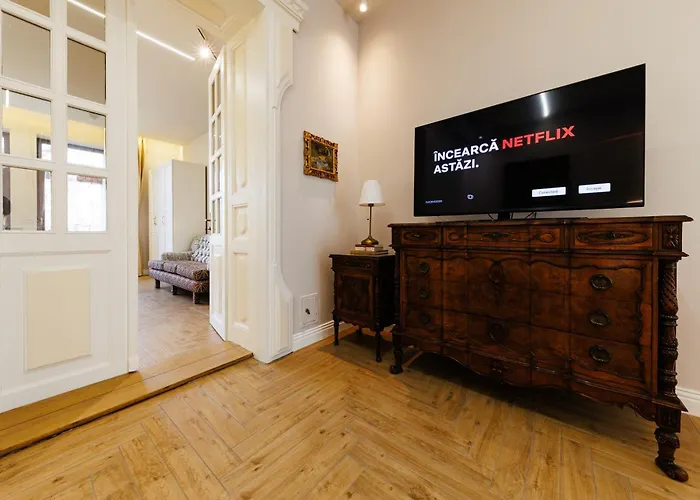 River View- Tiffany * ティミショアラ